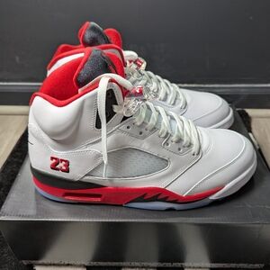 Air Jordan 5 Retro - Fire Red 2025 (HQ7978-101), Mens Basketball Shoes, US12